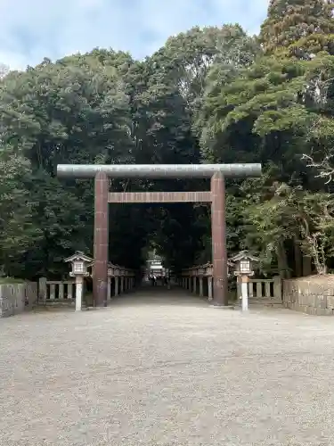 宮崎神宮の{uncategorized: "未分類", other: "その他", undefined: "問題あり", building: "その他建物", grave: "お墓", sacred_gate: "鳥居", guardian: "狛犬", statue: "像", buddha: "仏像", history: "歴史", nature: "自然", garden: "庭園", animal: "動物", pagoda: "塔", temizu: "手水舎", mountain_gate: "山門・神門", sanctuary: "本殿・本堂", subordinate: "末社・摂社", art: "芸術", scenery: "景色", jizo: "地蔵", ema: "絵馬", goshuin: "御朱印", omikuji: "おみくじ", items: "授与品その他", amulet: "お守り", goshuincho: "御朱印帳", eats: "食事", festival: "お祭り", votive_dance: "神楽", shichigosan: "七五三参", wedding: "結婚式", experience: "体験その他", initially: "初詣", around: "周辺", anti_infection: "感染症対策"}