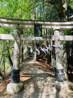 三峯神社奥宮(埼玉県)