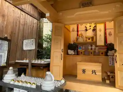 厳島神社(川越熊野神社境内)の{uncategorized: "未分類", other: "その他", undefined: "問題あり", building: "その他建物", grave: "お墓", sacred_gate: "鳥居", guardian: "狛犬", statue: "像", buddha: "仏像", history: "歴史", nature: "自然", garden: "庭園", animal: "動物", pagoda: "塔", temizu: "手水舎", mountain_gate: "山門・神門", sanctuary: "本殿・本堂", subordinate: "末社・摂社", art: "芸術", scenery: "景色", jizo: "地蔵", ema: "絵馬", goshuin: "御朱印", omikuji: "おみくじ", items: "授与品その他", amulet: "お守り", goshuincho: "御朱印帳", eats: "食事", festival: "お祭り", votive_dance: "神楽", shichigosan: "七五三参", wedding: "結婚式", experience: "体験その他", initially: "初詣", around: "周辺", anti_infection: "感染症対策"}