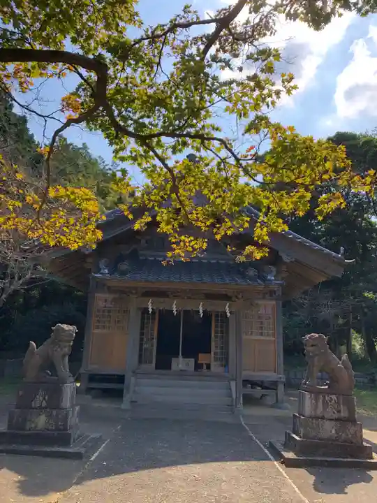 鎮懐石八幡宮の本殿・本堂