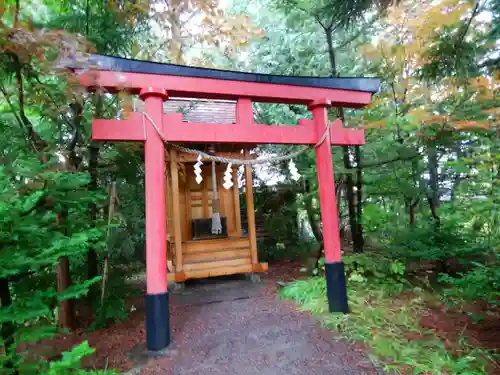 平岸天満宮・太平山三吉神社の末社