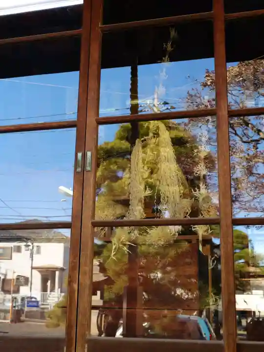 入間川大国神社の{uncategorized: "未分類", other: "その他", undefined: "問題あり", building: "その他建物", grave: "お墓", sacred_gate: "鳥居", guardian: "狛犬", statue: "像", buddha: "仏像", history: "歴史", nature: "自然", garden: "庭園", animal: "動物", pagoda: "塔", temizu: "手水舎", mountain_gate: "山門・神門", sanctuary: "本殿・本堂", subordinate: "末社・摂社", art: "芸術", scenery: "景色", jizo: "地蔵", ema: "絵馬", goshuin: "御朱印", omikuji: "おみくじ", items: "授与品その他", amulet: "お守り", goshuincho: "御朱印帳", eats: "食事", festival: "お祭り", votive_dance: "神楽", shichigosan: "七五三参", wedding: "結婚式", experience: "体験その他", initially: "初詣", around: "周辺", anti_infection: "感染症対策"}