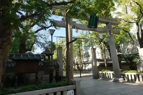 難波八阪神社の鳥居