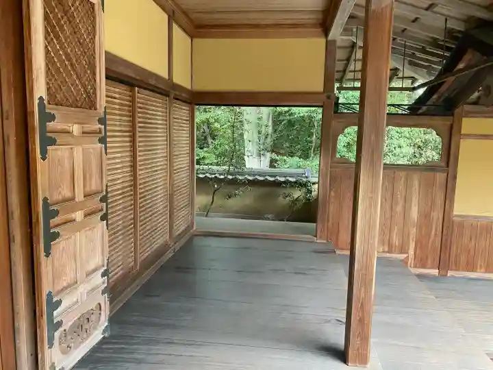 慈光院の{uncategorized: "未分類", other: "その他", undefined: "問題あり", building: "その他建物", grave: "お墓", sacred_gate: "鳥居", guardian: "狛犬", statue: "像", buddha: "仏像", history: "歴史", nature: "自然", garden: "庭園", animal: "動物", pagoda: "塔", temizu: "手水舎", mountain_gate: "山門・神門", sanctuary: "本殿・本堂", subordinate: "末社・摂社", art: "芸術", scenery: "景色", jizo: "地蔵", ema: "絵馬", goshuin: "御朱印", omikuji: "おみくじ", items: "授与品その他", amulet: "お守り", goshuincho: "御朱印帳", eats: "食事", festival: "お祭り", votive_dance: "神楽", shichigosan: "七五三参", wedding: "結婚式", experience: "体験その他", initially: "初詣", around: "周辺", anti_infection: "感染症対策"}