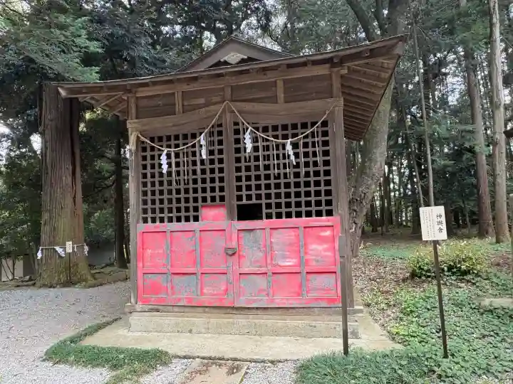間々田八幡宮の{uncategorized: "未分類", other: "その他", undefined: "問題あり", building: "その他建物", grave: "お墓", sacred_gate: "鳥居", guardian: "狛犬", statue: "像", buddha: "仏像", history: "歴史", nature: "自然", garden: "庭園", animal: "動物", pagoda: "塔", temizu: "手水舎", mountain_gate: "山門・神門", sanctuary: "本殿・本堂", subordinate: "末社・摂社", art: "芸術", scenery: "景色", jizo: "地蔵", ema: "絵馬", goshuin: "御朱印", omikuji: "おみくじ", items: "授与品その他", amulet: "お守り", goshuincho: "御朱印帳", eats: "食事", festival: "お祭り", votive_dance: "神楽", shichigosan: "七五三参", wedding: "結婚式", experience: "体験その他", initially: "初詣", around: "周辺", anti_infection: "感染症対策"}