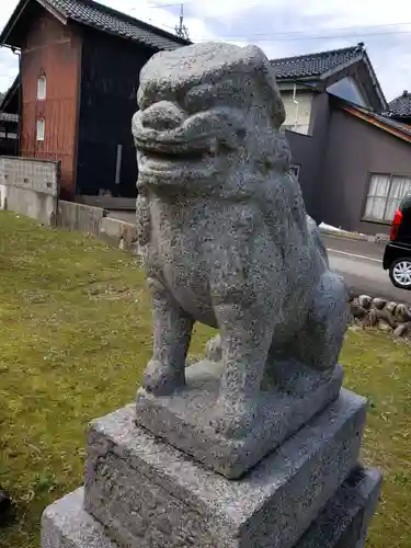 河南神社の狛犬