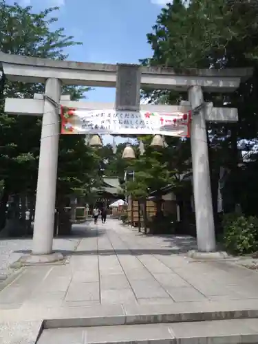 鎮守氷川神社の鳥居