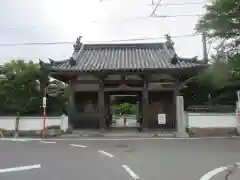 穴太寺の山門