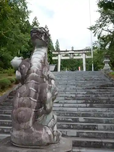 八海山尊神社の狛犬