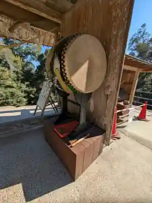 東霧島神社の{uncategorized: "未分類", other: "その他", undefined: "問題あり", building: "その他建物", grave: "お墓", sacred_gate: "鳥居", guardian: "狛犬", statue: "像", buddha: "仏像", history: "歴史", nature: "自然", garden: "庭園", animal: "動物", pagoda: "塔", temizu: "手水舎", mountain_gate: "山門・神門", sanctuary: "本殿・本堂", subordinate: "末社・摂社", art: "芸術", scenery: "景色", jizo: "地蔵", ema: "絵馬", goshuin: "御朱印", omikuji: "おみくじ", items: "授与品その他", amulet: "お守り", goshuincho: "御朱印帳", eats: "食事", festival: "お祭り", votive_dance: "神楽", shichigosan: "七五三参", wedding: "結婚式", experience: "体験その他", initially: "初詣", around: "周辺", anti_infection: "感染症対策"}