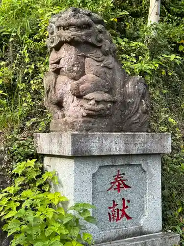 白山神社の狛犬