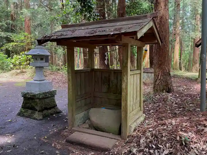 青山神社の手水舎