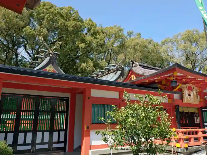 熊野速玉大社の{uncategorized: "未分類", other: "その他", undefined: "問題あり", building: "その他建物", grave: "お墓", sacred_gate: "鳥居", guardian: "狛犬", statue: "像", buddha: "仏像", history: "歴史", nature: "自然", garden: "庭園", animal: "動物", pagoda: "塔", temizu: "手水舎", mountain_gate: "山門・神門", sanctuary: "本殿・本堂", subordinate: "末社・摂社", art: "芸術", scenery: "景色", jizo: "地蔵", ema: "絵馬", goshuin: "御朱印", omikuji: "おみくじ", items: "授与品その他", amulet: "お守り", goshuincho: "御朱印帳", eats: "食事", festival: "お祭り", votive_dance: "神楽", shichigosan: "七五三参", wedding: "結婚式", experience: "体験その他", initially: "初詣", around: "周辺", anti_infection: "感染症対策"}