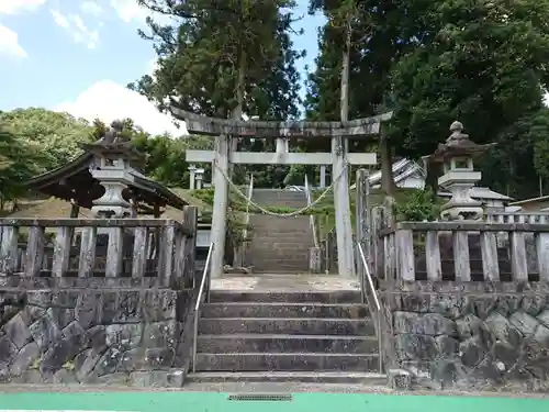 白鳥神社の鳥居