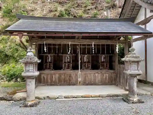 摩氣神社の末社