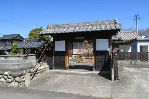 東漸寺の山門