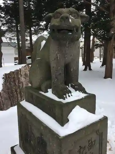 豊栄神社の狛犬