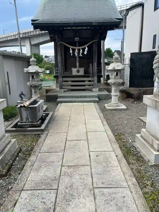 龍藏神社の{uncategorized: "未分類", other: "その他", undefined: "問題あり", building: "その他建物", grave: "お墓", sacred_gate: "鳥居", guardian: "狛犬", statue: "像", buddha: "仏像", history: "歴史", nature: "自然", garden: "庭園", animal: "動物", pagoda: "塔", temizu: "手水舎", mountain_gate: "山門・神門", sanctuary: "本殿・本堂", subordinate: "末社・摂社", art: "芸術", scenery: "景色", jizo: "地蔵", ema: "絵馬", goshuin: "御朱印", omikuji: "おみくじ", items: "授与品その他", amulet: "お守り", goshuincho: "御朱印帳", eats: "食事", festival: "お祭り", votive_dance: "神楽", shichigosan: "七五三参", wedding: "結婚式", experience: "体験その他", initially: "初詣", around: "周辺", anti_infection: "感染症対策"}