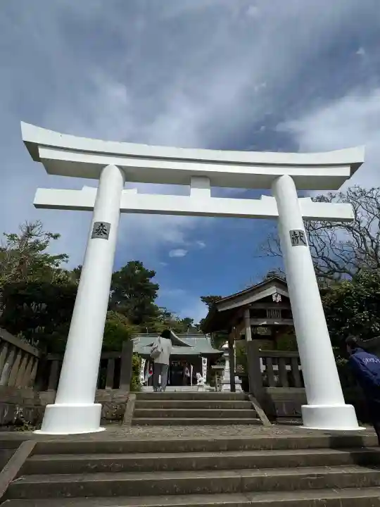 壱岐神社の{uncategorized: "未分類", other: "その他", undefined: "問題あり", building: "その他建物", grave: "お墓", sacred_gate: "鳥居", guardian: "狛犬", statue: "像", buddha: "仏像", history: "歴史", nature: "自然", garden: "庭園", animal: "動物", pagoda: "塔", temizu: "手水舎", mountain_gate: "山門・神門", sanctuary: "本殿・本堂", subordinate: "末社・摂社", art: "芸術", scenery: "景色", jizo: "地蔵", ema: "絵馬", goshuin: "御朱印", omikuji: "おみくじ", items: "授与品その他", amulet: "お守り", goshuincho: "御朱印帳", eats: "食事", festival: "お祭り", votive_dance: "神楽", shichigosan: "七五三参", wedding: "結婚式", experience: "体験その他", initially: "初詣", around: "周辺", anti_infection: "感染症対策"}