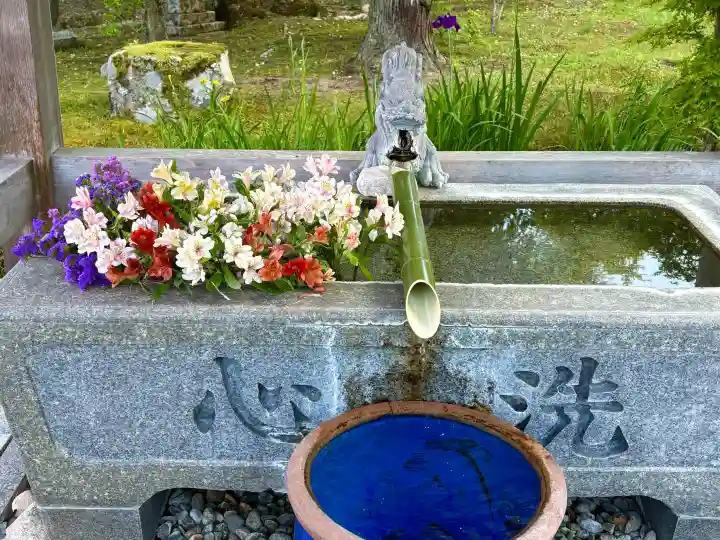 猪田神社の{uncategorized: "未分類", other: "その他", undefined: "問題あり", building: "その他建物", grave: "お墓", sacred_gate: "鳥居", guardian: "狛犬", statue: "像", buddha: "仏像", history: "歴史", nature: "自然", garden: "庭園", animal: "動物", pagoda: "塔", temizu: "手水舎", mountain_gate: "山門・神門", sanctuary: "本殿・本堂", subordinate: "末社・摂社", art: "芸術", scenery: "景色", jizo: "地蔵", ema: "絵馬", goshuin: "御朱印", omikuji: "おみくじ", items: "授与品その他", amulet: "お守り", goshuincho: "御朱印帳", eats: "食事", festival: "お祭り", votive_dance: "神楽", shichigosan: "七五三参", wedding: "結婚式", experience: "体験その他", initially: "初詣", around: "周辺", anti_infection: "感染症対策"}
