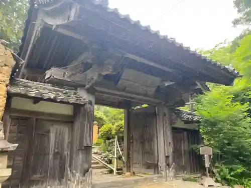 長楽寺の山門