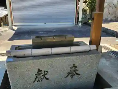 春川神社の手水舎