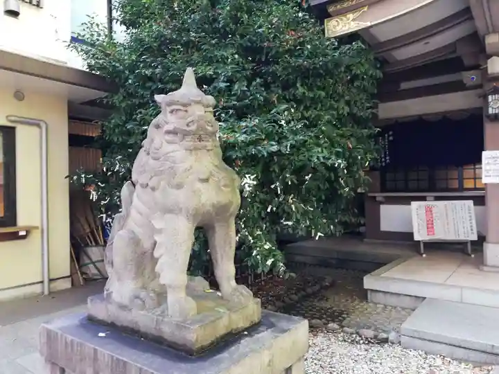 大鳥神社の狛犬