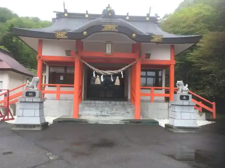 羅臼神社の本殿・本堂