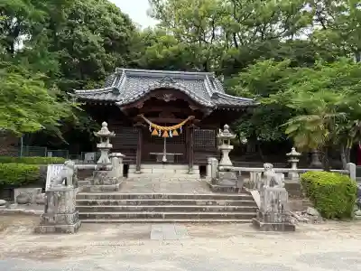 天御中主神社の{uncategorized: "未分類", other: "その他", undefined: "問題あり", building: "その他建物", grave: "お墓", sacred_gate: "鳥居", guardian: "狛犬", statue: "像", buddha: "仏像", history: "歴史", nature: "自然", garden: "庭園", animal: "動物", pagoda: "塔", temizu: "手水舎", mountain_gate: "山門・神門", sanctuary: "本殿・本堂", subordinate: "末社・摂社", art: "芸術", scenery: "景色", jizo: "地蔵", ema: "絵馬", goshuin: "御朱印", omikuji: "おみくじ", items: "授与品その他", amulet: "お守り", goshuincho: "御朱印帳", eats: "食事", festival: "お祭り", votive_dance: "神楽", shichigosan: "七五三参", wedding: "結婚式", experience: "体験その他", initially: "初詣", around: "周辺", anti_infection: "感染症対策"}