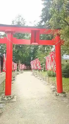 福徳稲荷大明神の鳥居