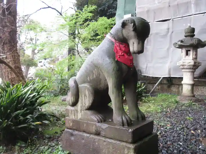 瀧泉寺(目黒不動尊)の狛犬