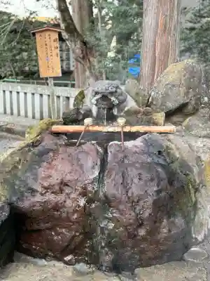 諏訪大社の{uncategorized: "未分類", other: "その他", undefined: "問題あり", building: "その他建物", grave: "お墓", sacred_gate: "鳥居", guardian: "狛犬", statue: "像", buddha: "仏像", history: "歴史", nature: "自然", garden: "庭園", animal: "動物", pagoda: "塔", temizu: "手水舎", mountain_gate: "山門・神門", sanctuary: "本殿・本堂", subordinate: "末社・摂社", art: "芸術", scenery: "景色", jizo: "地蔵", ema: "絵馬", goshuin: "御朱印", omikuji: "おみくじ", items: "授与品その他", amulet: "お守り", goshuincho: "御朱印帳", eats: "食事", festival: "お祭り", votive_dance: "神楽", shichigosan: "七五三参", wedding: "結婚式", experience: "体験その他", initially: "初詣", around: "周辺", anti_infection: "感染症対策"}