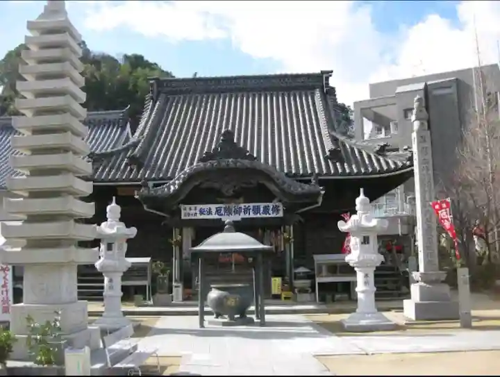 遍照院の{uncategorized: "未分類", other: "その他", undefined: "問題あり", building: "その他建物", grave: "お墓", sacred_gate: "鳥居", guardian: "狛犬", statue: "像", buddha: "仏像", history: "歴史", nature: "自然", garden: "庭園", animal: "動物", pagoda: "塔", temizu: "手水舎", mountain_gate: "山門・神門", sanctuary: "本殿・本堂", subordinate: "末社・摂社", art: "芸術", scenery: "景色", jizo: "地蔵", ema: "絵馬", goshuin: "御朱印", omikuji: "おみくじ", items: "授与品その他", amulet: "お守り", goshuincho: "御朱印帳", eats: "食事", festival: "お祭り", votive_dance: "神楽", shichigosan: "七五三参", wedding: "結婚式", experience: "体験その他", initially: "初詣", around: "周辺", anti_infection: "感染症対策"}