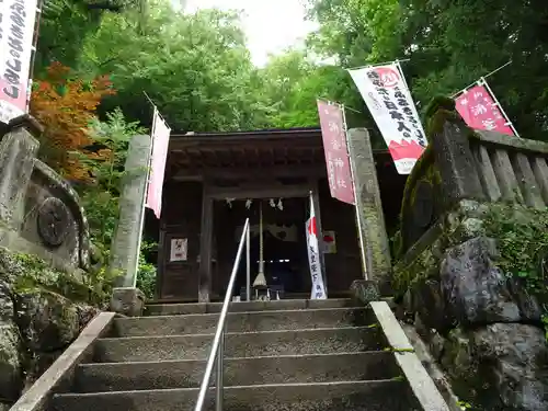 涌釜神社の山門・神門
