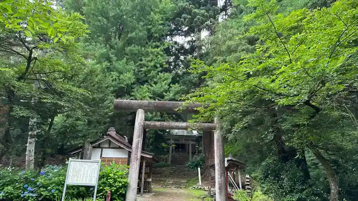鳥越八幡神社(山形県)
