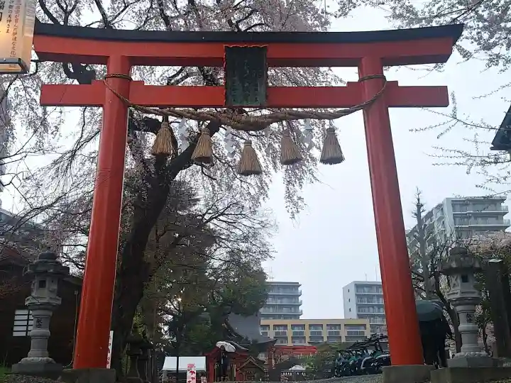 榴岡天満宮の{uncategorized: "未分類", other: "その他", undefined: "問題あり", building: "その他建物", grave: "お墓", sacred_gate: "鳥居", guardian: "狛犬", statue: "像", buddha: "仏像", history: "歴史", nature: "自然", garden: "庭園", animal: "動物", pagoda: "塔", temizu: "手水舎", mountain_gate: "山門・神門", sanctuary: "本殿・本堂", subordinate: "末社・摂社", art: "芸術", scenery: "景色", jizo: "地蔵", ema: "絵馬", goshuin: "御朱印", omikuji: "おみくじ", items: "授与品その他", amulet: "お守り", goshuincho: "御朱印帳", eats: "食事", festival: "お祭り", votive_dance: "神楽", shichigosan: "七五三参", wedding: "結婚式", experience: "体験その他", initially: "初詣", around: "周辺", anti_infection: "感染症対策"}