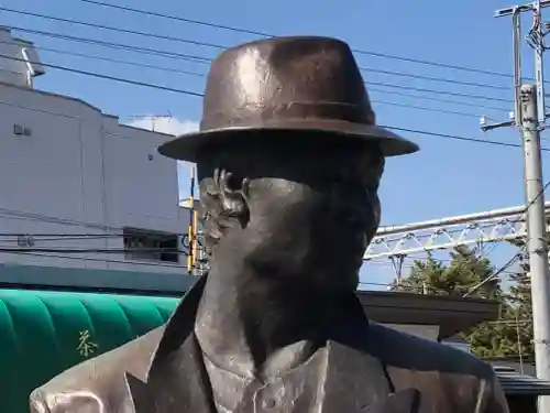 題経寺（柴又帝釈天）の像