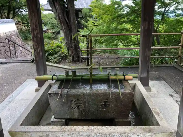 善峯寺の手水舎
