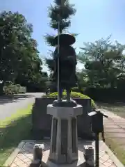 高野山真言宗海龍山本泉寺増徳院の像