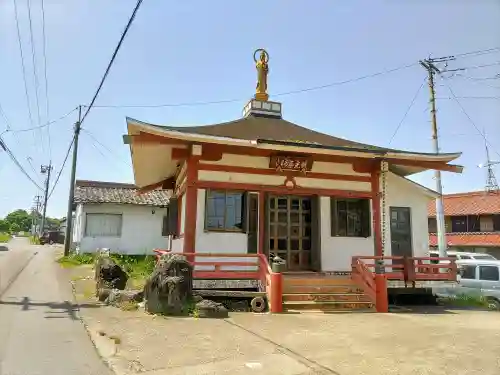 薬師堂の本殿・本堂