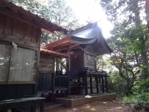 天日名鳥命神社の本殿