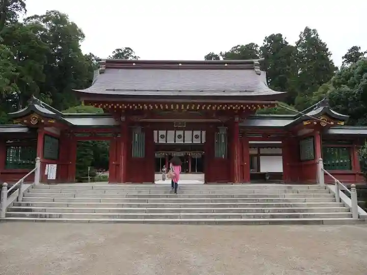 志波彦神社・鹽竈神社の山門・神門