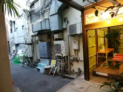 烏森神社の周辺