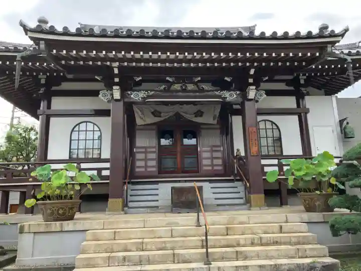 寳泉寺の本殿・本堂