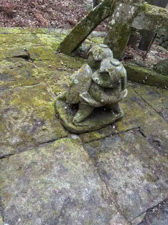 雲八幡宮の{uncategorized: "未分類", other: "その他", undefined: "問題あり", building: "その他建物", grave: "お墓", sacred_gate: "鳥居", guardian: "狛犬", statue: "像", buddha: "仏像", history: "歴史", nature: "自然", garden: "庭園", animal: "動物", pagoda: "塔", temizu: "手水舎", mountain_gate: "山門・神門", sanctuary: "本殿・本堂", subordinate: "末社・摂社", art: "芸術", scenery: "景色", jizo: "地蔵", ema: "絵馬", goshuin: "御朱印", omikuji: "おみくじ", items: "授与品その他", amulet: "お守り", goshuincho: "御朱印帳", eats: "食事", festival: "お祭り", votive_dance: "神楽", shichigosan: "七五三参", wedding: "結婚式", experience: "体験その他", initially: "初詣", around: "周辺", anti_infection: "感染症対策"}