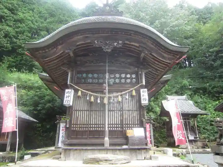 高座神社の本殿・本堂