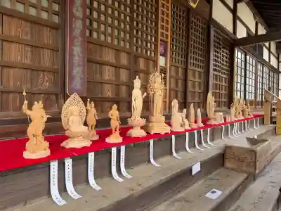 中院の{uncategorized: "未分類", other: "その他", undefined: "問題あり", building: "その他建物", grave: "お墓", sacred_gate: "鳥居", guardian: "狛犬", statue: "像", buddha: "仏像", history: "歴史", nature: "自然", garden: "庭園", animal: "動物", pagoda: "塔", temizu: "手水舎", mountain_gate: "山門・神門", sanctuary: "本殿・本堂", subordinate: "末社・摂社", art: "芸術", scenery: "景色", jizo: "地蔵", ema: "絵馬", goshuin: "御朱印", omikuji: "おみくじ", items: "授与品その他", amulet: "お守り", goshuincho: "御朱印帳", eats: "食事", festival: "お祭り", votive_dance: "神楽", shichigosan: "七五三参", wedding: "結婚式", experience: "体験その他", initially: "初詣", around: "周辺", anti_infection: "感染症対策"}