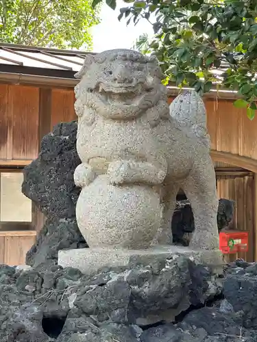 神明社の狛犬