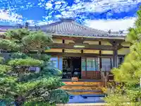 恩沢寺の本殿・本堂