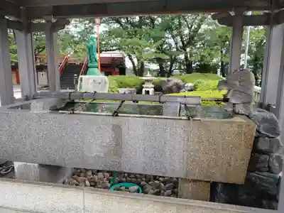 成田山福井別院九頭龍寺の手水舎